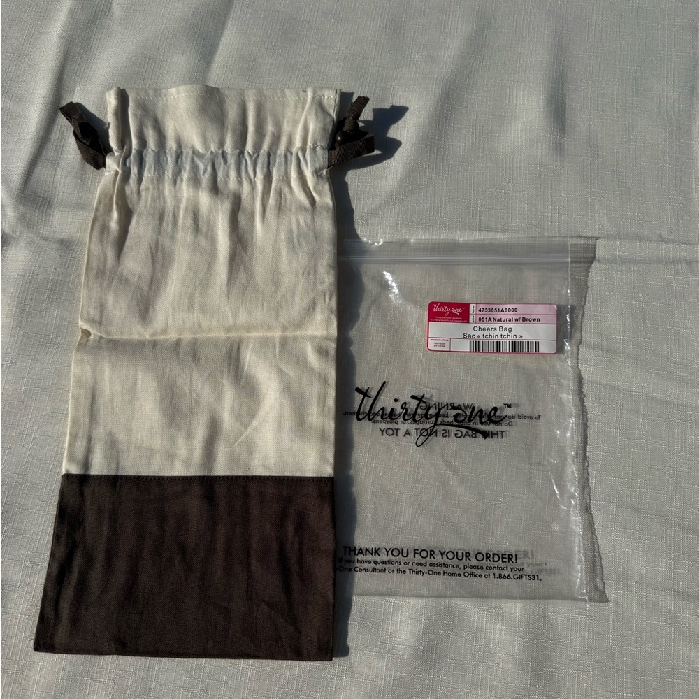 NWT Thirty-One Natural and Brown Cheers Bag (wine bag)
